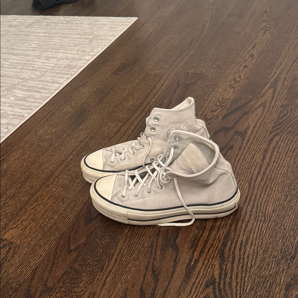 High-Top tan Sneakers